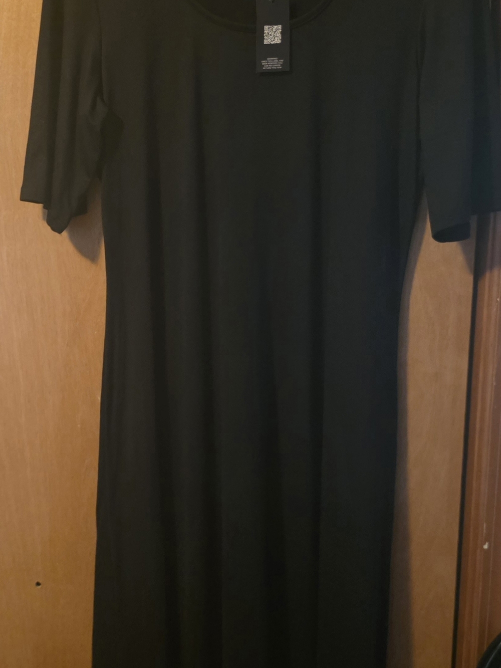 Seven7 Black Midi Short-Sleeve Crewneck Dress